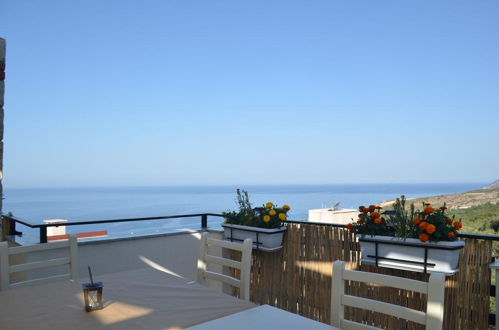 Hotel Natali Dhërmi Exterior foto